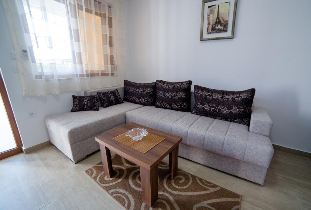 Kollari Apartments Ulcinj Ngoại thất bức ảnh