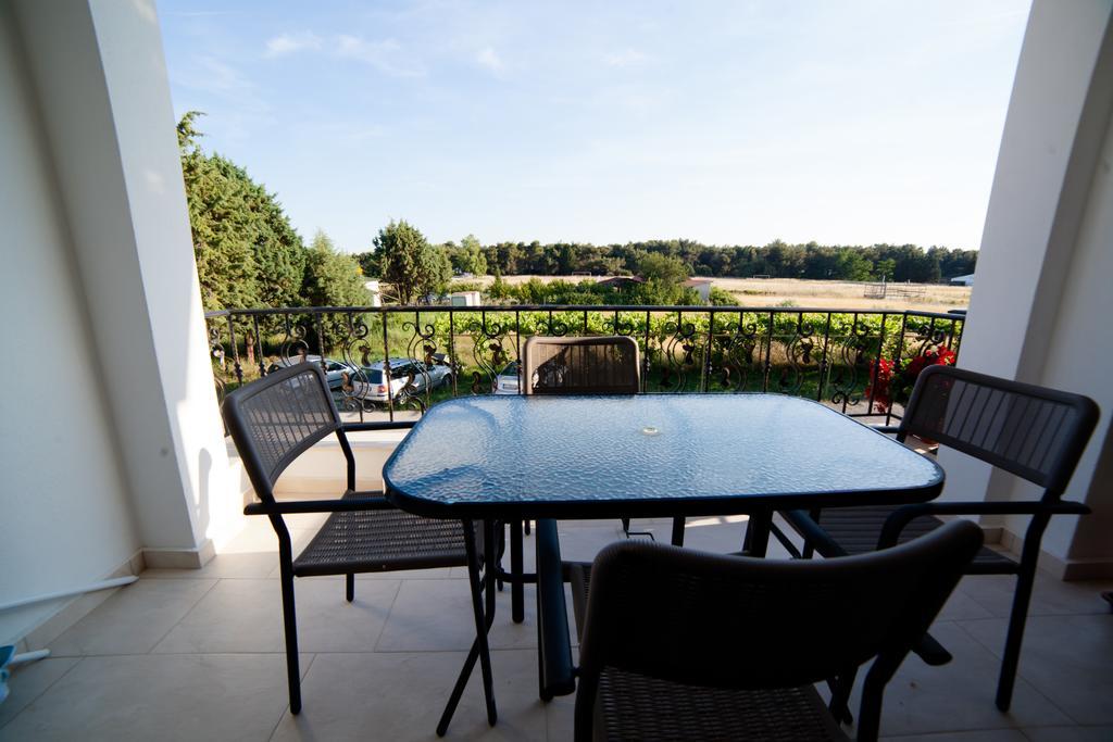 Kollari Apartments Ulcinj Ngoại thất bức ảnh