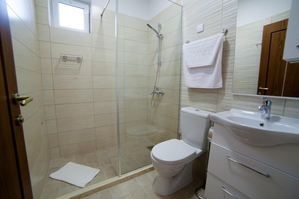 Kollari Apartments Ulcinj Ngoại thất bức ảnh