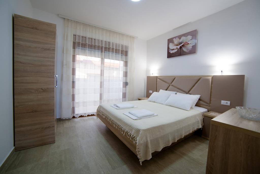 Kollari Apartments Ulcinj Ngoại thất bức ảnh