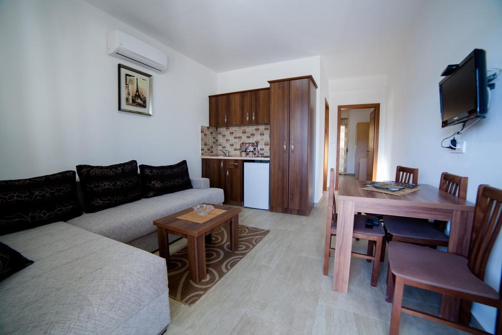 Kollari Apartments Ulcinj Ngoại thất bức ảnh