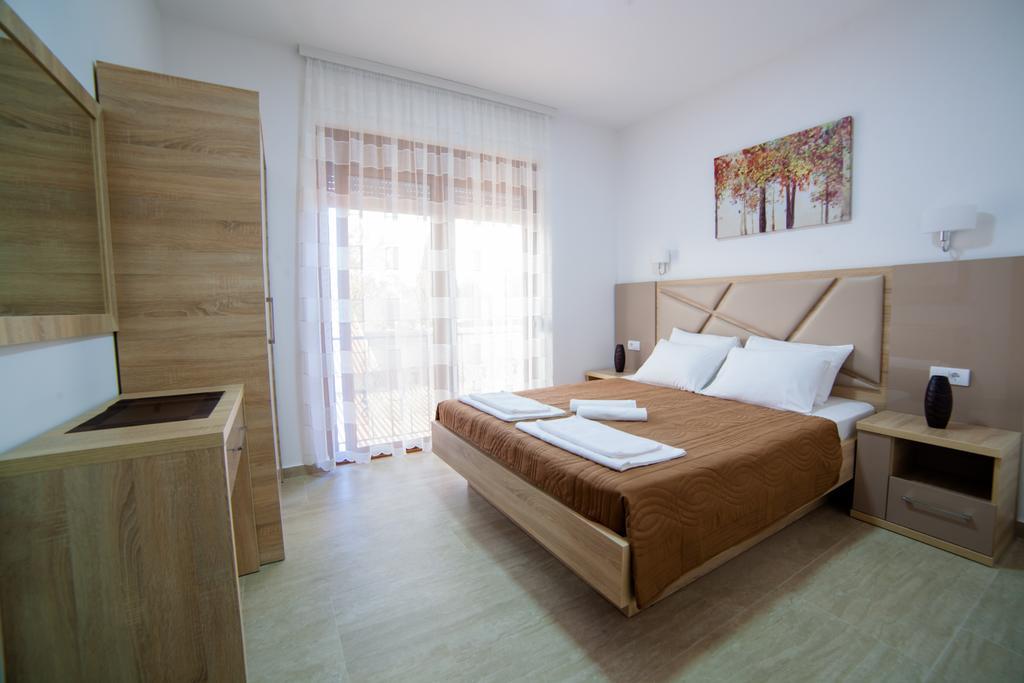 Kollari Apartments Ulcinj Ngoại thất bức ảnh